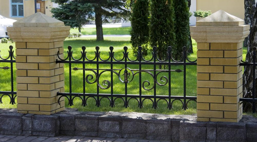 5 Stylish and Safe Pet Fences